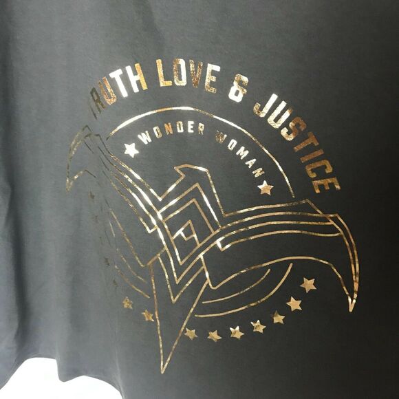 Her Universe NWT Wonder Woman WW84 Junior Large Gray Thick Lounge Crop Top Shirt - Picture 7 of 10